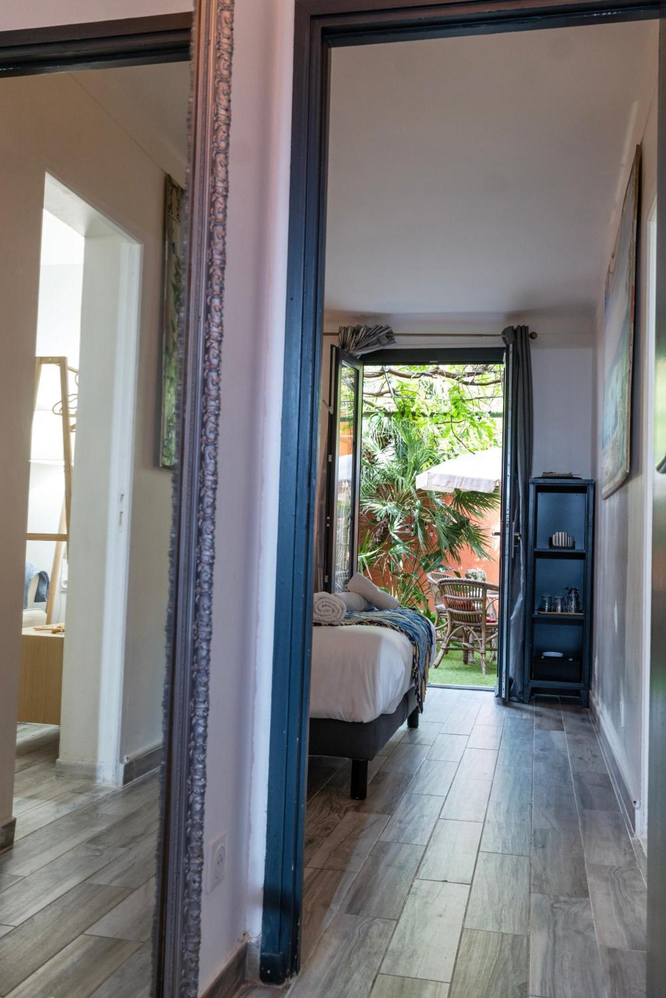 Lou Pitchoun: Luxurious Family Suite with Garden in Saint-Tropez Exterior photo
